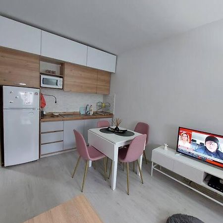 סקופיה City Center Chic, Urban Apartment מראה חיצוני תמונה