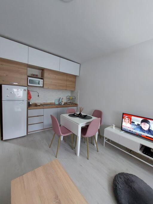 סקופיה City Center Chic, Urban Apartment מראה חיצוני תמונה