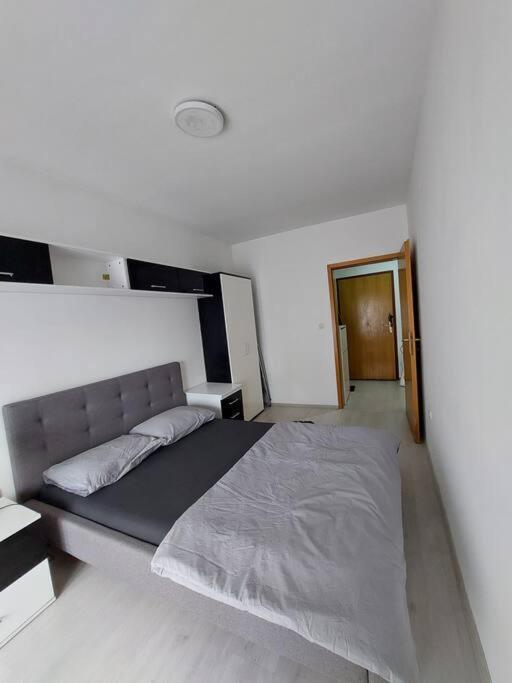 סקופיה City Center Chic, Urban Apartment מראה חיצוני תמונה